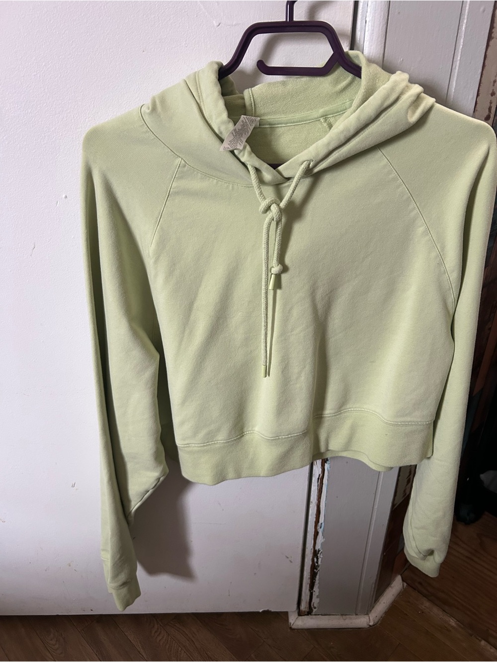 ALO Yoga Pale Lime Cropped Hoodie